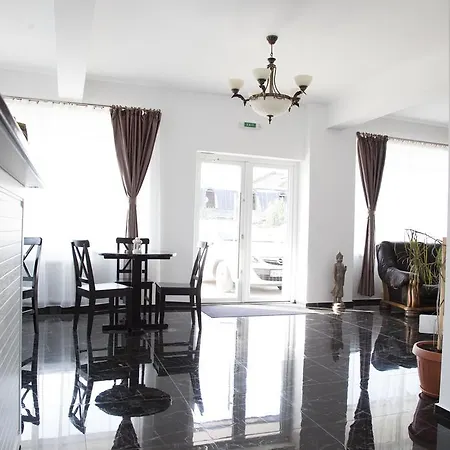Otel Nova 3*