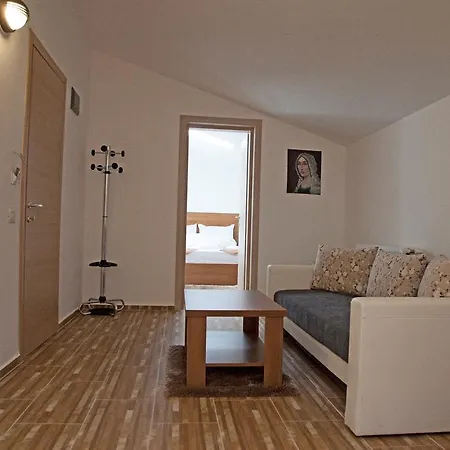Otel Nova 3*