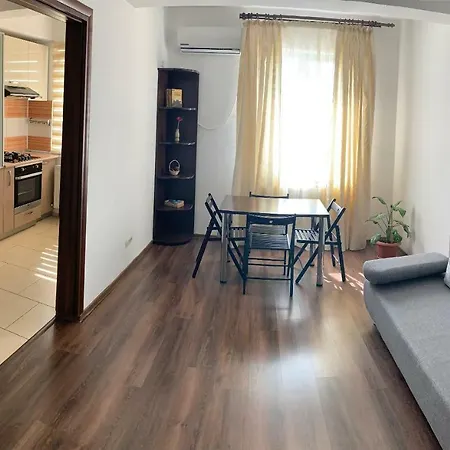 Nova 3* Bükreş