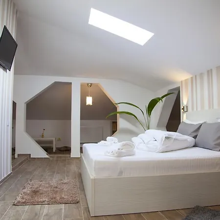 Hotell Nova Popesti-Leordeni